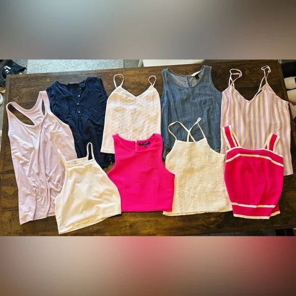 Women’s tank top bundle - Picture 1 of 1